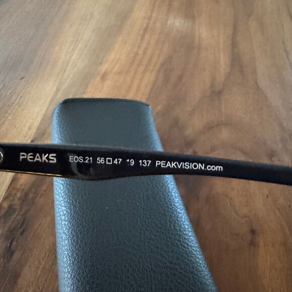 Authentic Peaks sunglasses - Picture 3 of 7